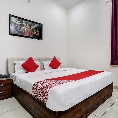 Oyo 38208 Hotel Prakash Kunj Lucknow Bagian luar foto