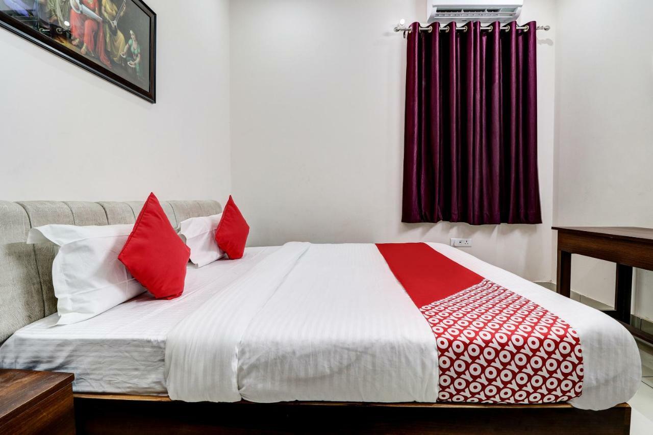 Oyo 38208 Hotel Prakash Kunj Lucknow Bagian luar foto