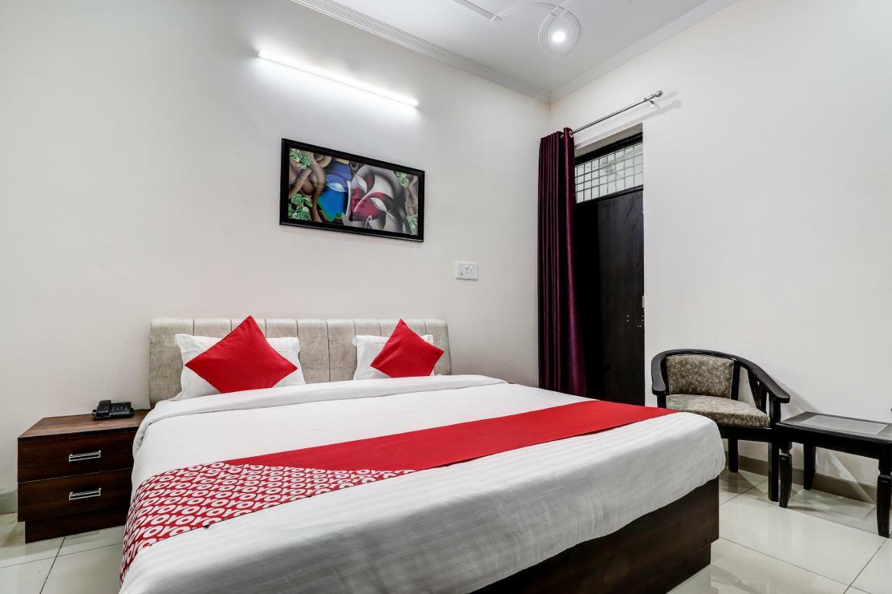Oyo 38208 Hotel Prakash Kunj Lucknow Bagian luar foto